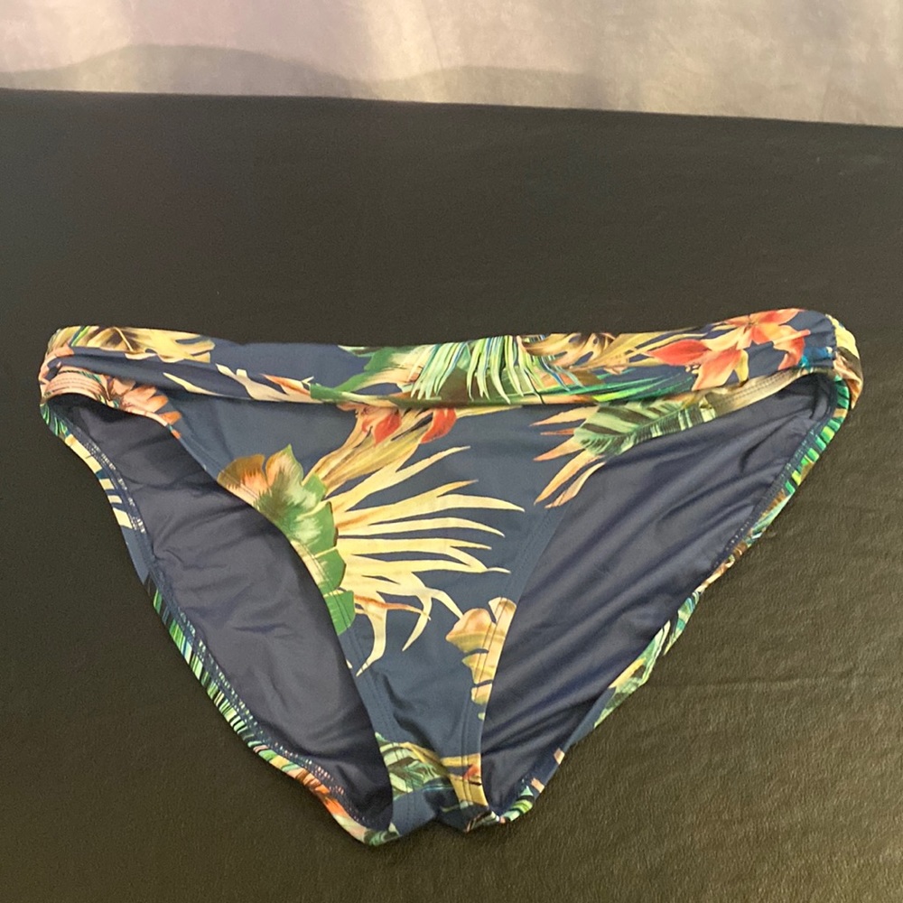 La Blanca womens size 14 bathing suit set, rainforest pattern - Picture 2 of 7
